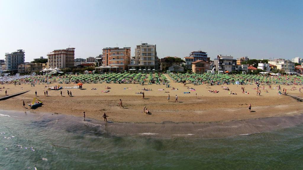 Hotel Ancora Lido di Jesolo Esterno foto