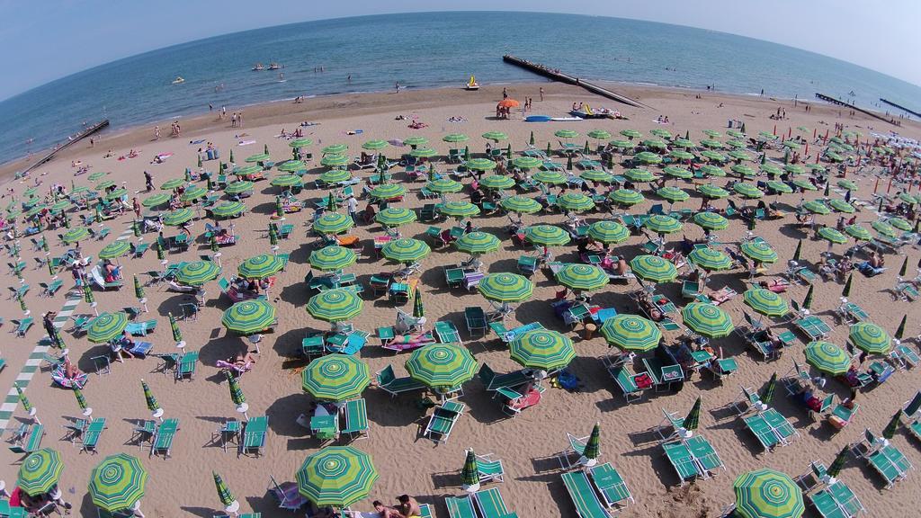 Hotel Ancora Lido di Jesolo Esterno foto